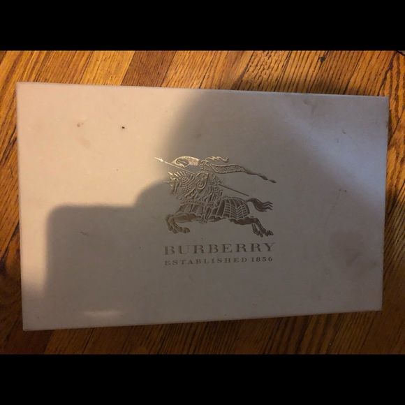 Woman’s Burberry Flat Shoes size 11